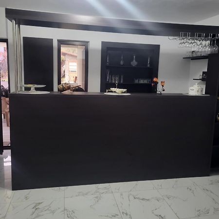Vila Mae Star Curtea De Arges Bagian luar foto
